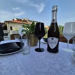 Daire Superior Suite, Joy Verona, Luxury Romantic With Jacuzzi, Near Center Verona