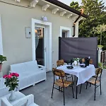 Daire Superior Suite, Joy Verona, Luxury Romantic With Jacuzzi, Near Center Verona