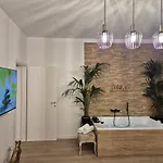 Daire Superior Suite, Joy Verona, Luxury Romantic With Jacuzzi, Near Center