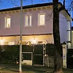 Daire Superior Suite, Joy Verona, Luxury Romantic With Jacuzzi, Near Center *