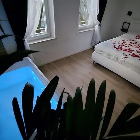 Superior Suite, Joy Verona, Luxury Romantic With Jacuzzi, Near Center Lejlighed Verona